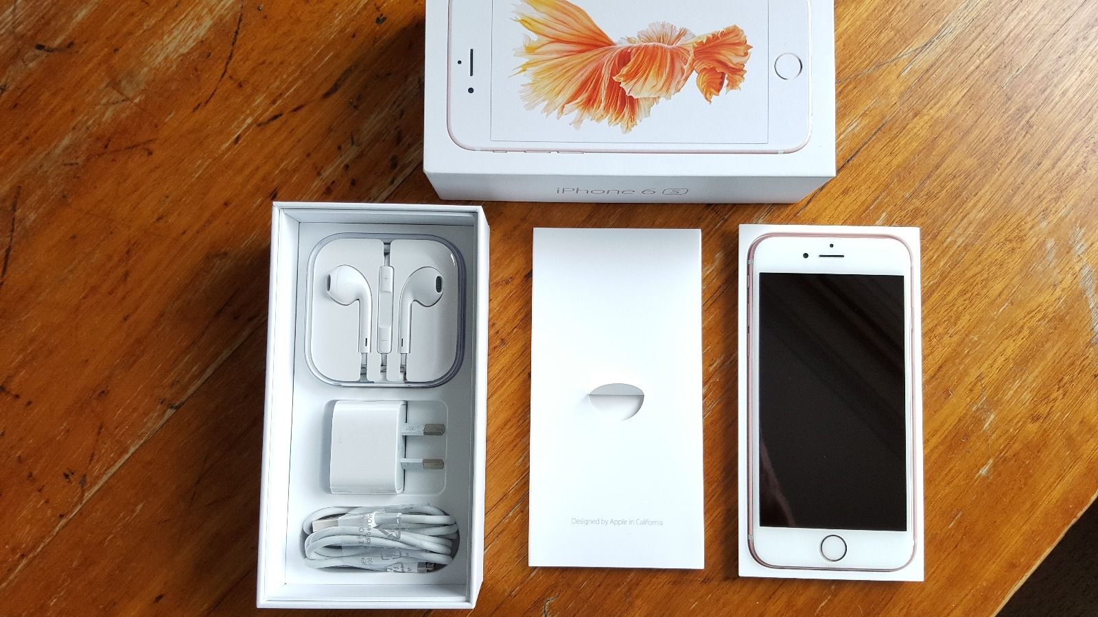 Apple iPhone 6S Plus  & iPhone 6S buy 2 get 1 free - Мобильные телефоны,аксессуары